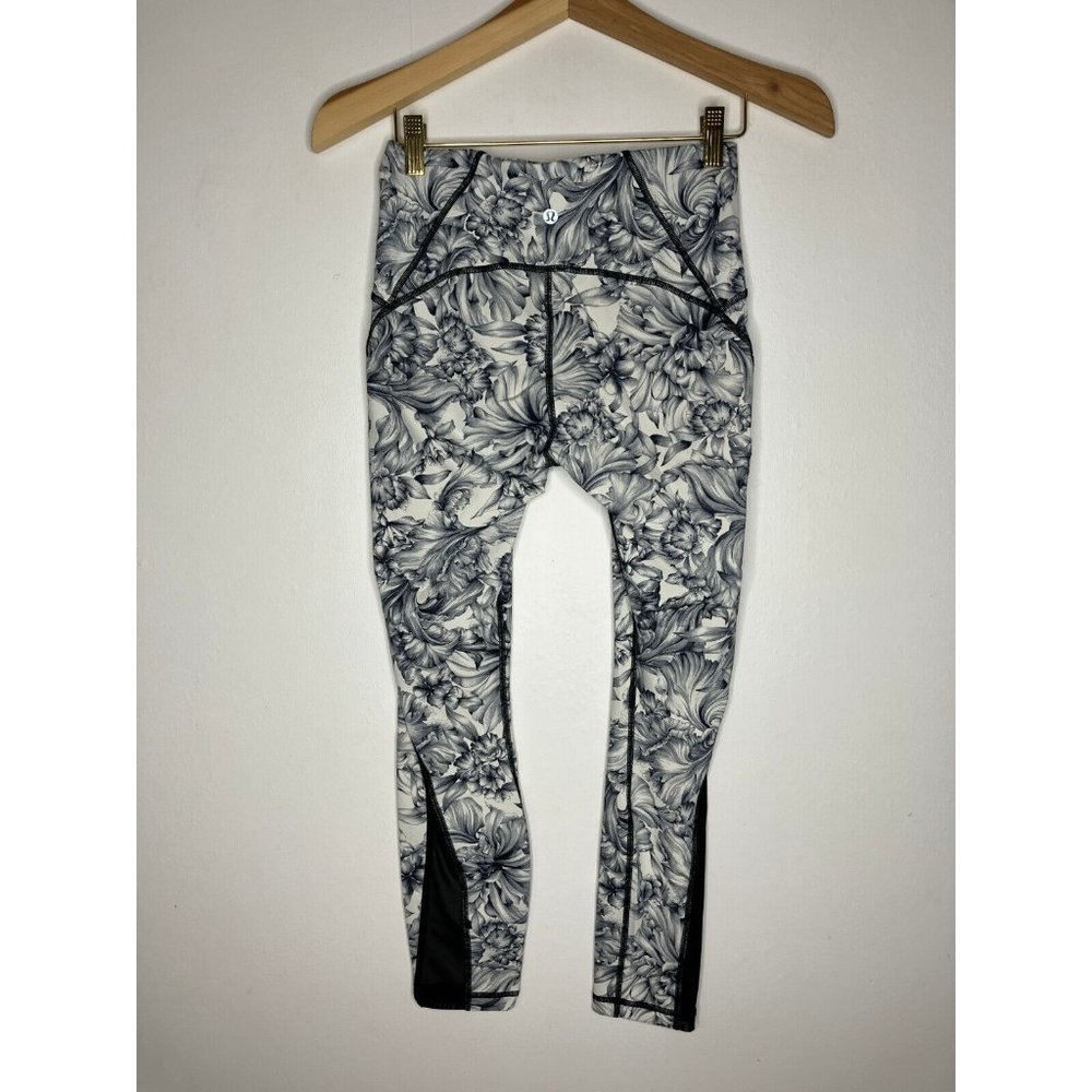 Lululemon Women's Size 6 Train Times 7/8 Pant Floral Leggings - Picture 8 of 12